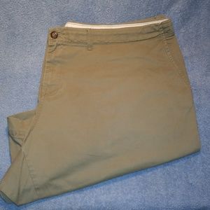 Old Navy Bermuda shorts size 26